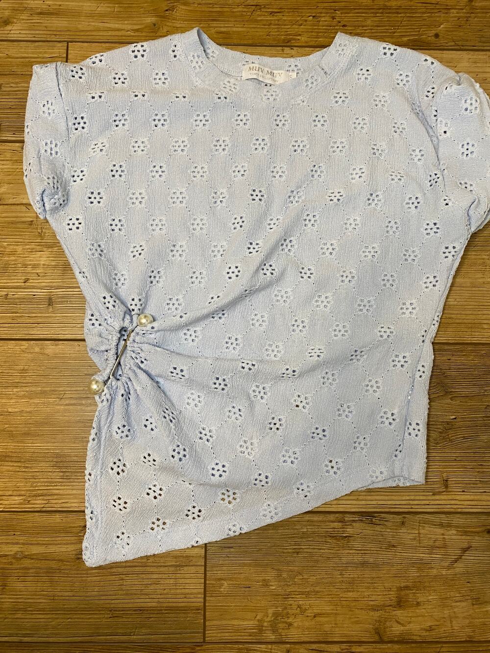 Muy Muy Sky Blue Eyelet Detail Women's Top w/Pearl Pin Accent